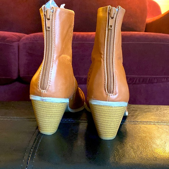 Bootie Shoes (no name brand) - Picture 3 of 3